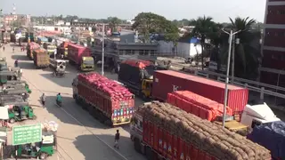 সচল হয়েছে স্থলবন্দরের সার্ভার, কর্মচাঞ্চল্যতা ফিরেছে ব্যাংক ও কাস্টম হাউসে